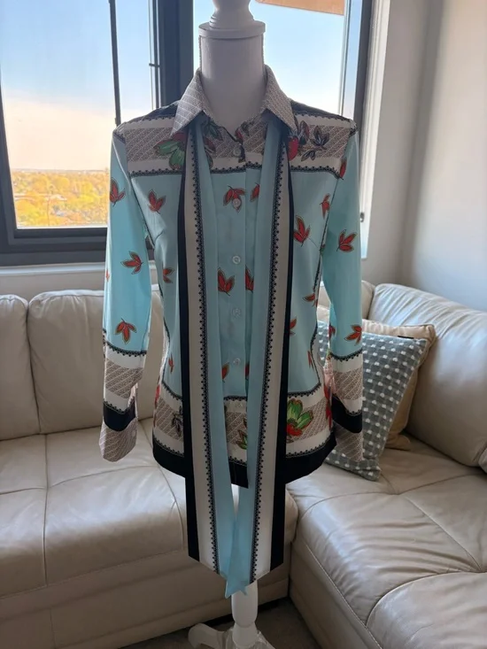 Vintage inspired Light Blue Floral Print Button-Up Blouse with Long Neck Tie - Picture 13 of 13